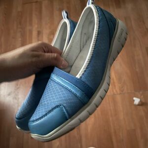 Proper woman’s mesh Blue Slip-On Sneakers
